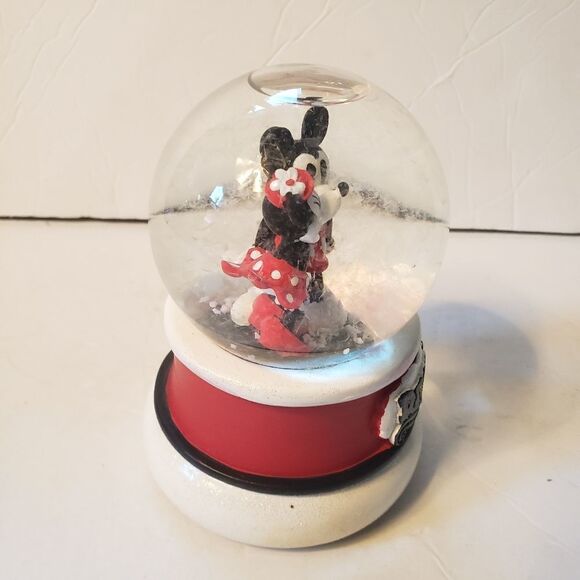 Kcare Mickey Mouse & Minnie Mouse Musical Snowglobe Dreaming of You - Picture 5 of 9